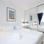 New 2 Bed In Antibes, 5 Min Walk To The Lägenhet Antibes