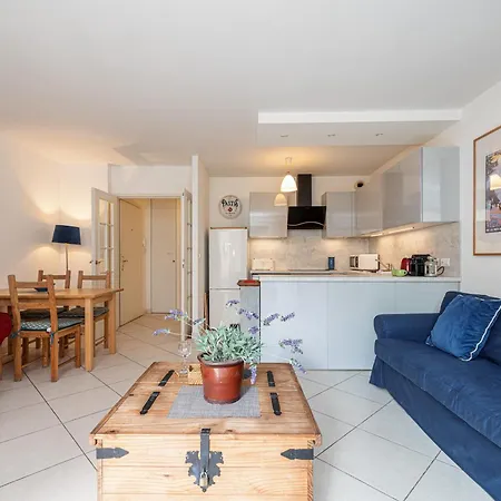 Апартаменты New 2 Bed In Antibes, 5 Min Walk To The Антиб