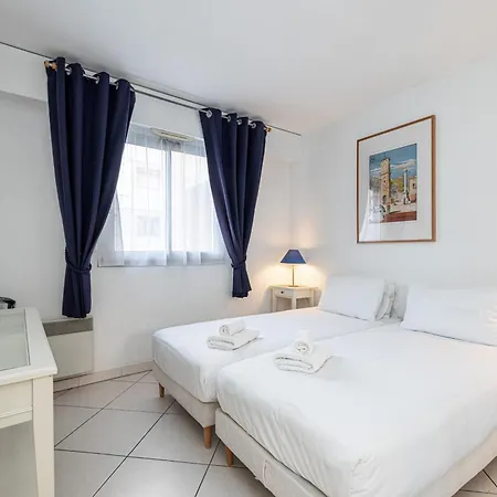 Apartment New 2 Bed In Antibes, 5 Min Walk To The