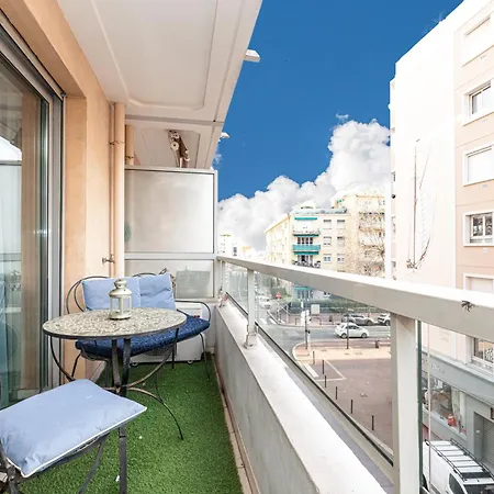 New 2 Bed In Antibes, 5 Min Walk To The *