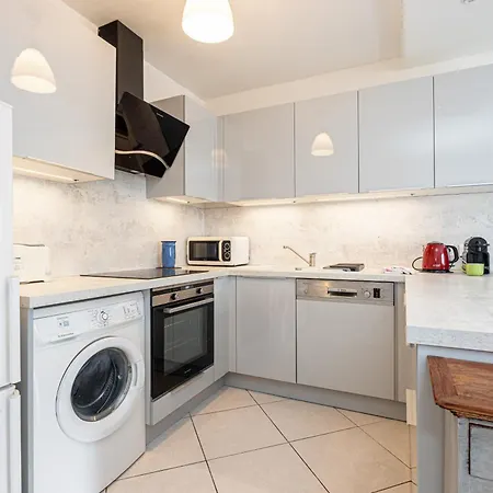 New 2 Bed In Antibes, 5 Min Walk To The Апартаменты *