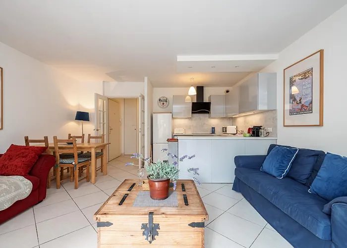 Apartamento New 2 Bed In Antibes, 5 Min Walk To The Antibes