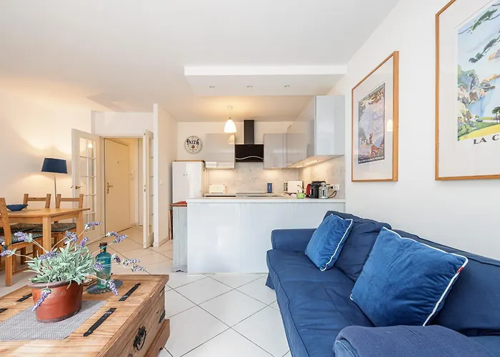 Apartamento New 2 Bed In Antibes, 5 Min Walk To The Antibes