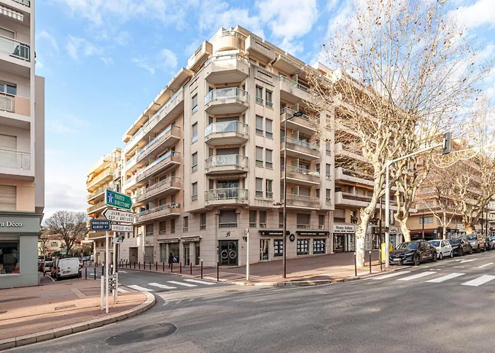 New 2 Bed In Antibes, 5 Min Walk To The Daire *