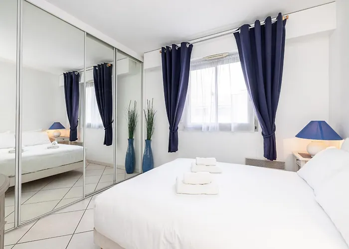 New 2 Bed In Antibes, 5 Min Walk To The